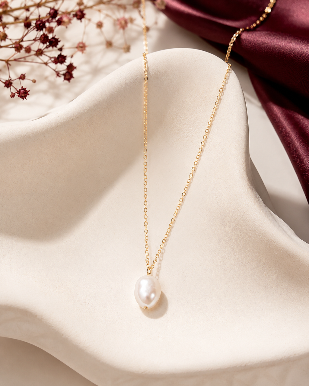 Solene Pearl Necklace